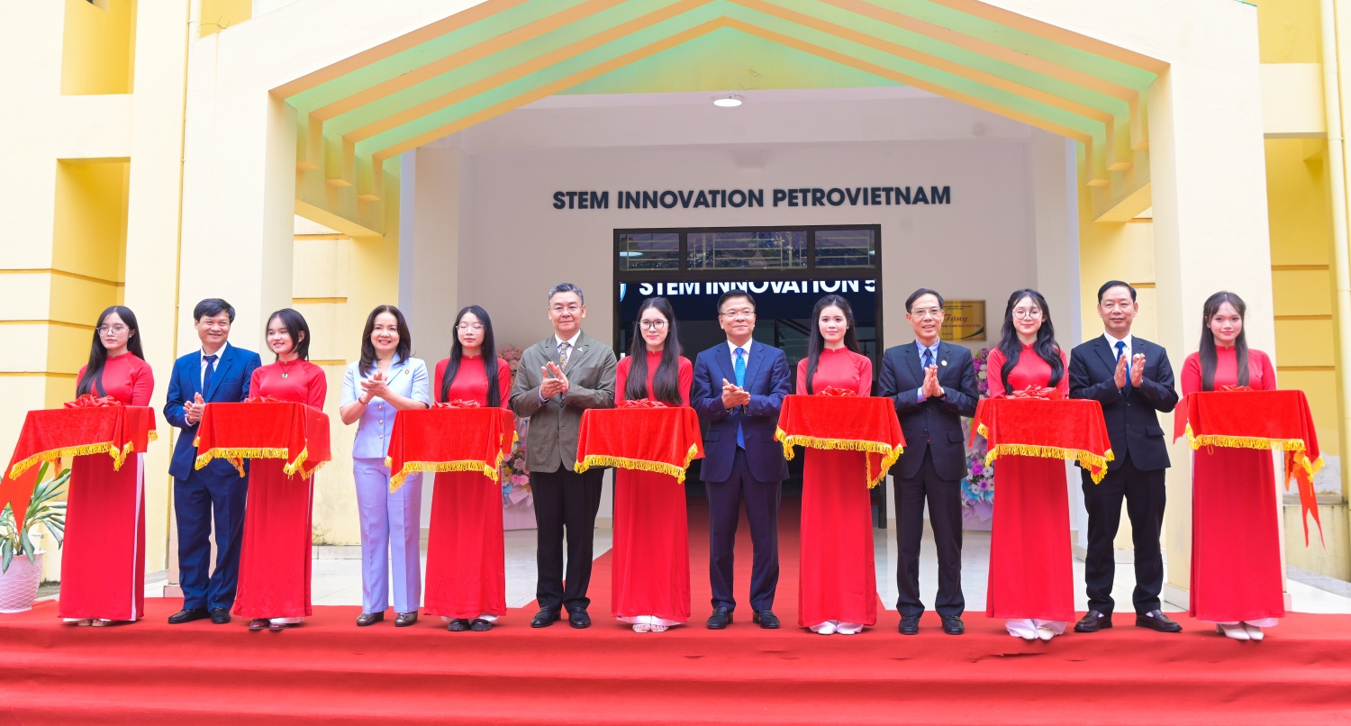 Petrovietnam khánh thành hai phòng thực hành STEM tại tỉnh Thanh Hóa Petrovietnam khánh thành hai phòng thực hành STEM tại tỉnh Thanh Hóa