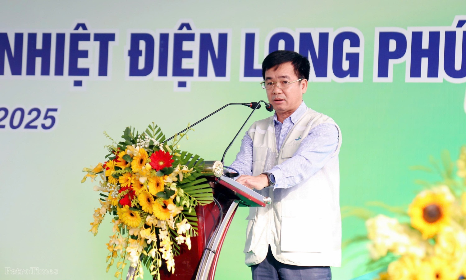 Thi đua quyết tâm hoàn thành Dự án NMNĐ Long Phú 1 Thi đua quyết tâm hoàn thành Dự án NMNĐ Long Phú 1