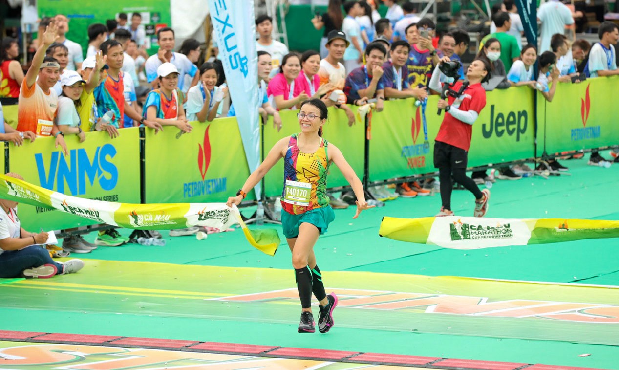 “Nữ hoàng tốc độ” của Đạm Phú Mỹ và hành trình bền bỉ trên những cung đường chạy “Nữ hoàng tốc độ” của Đạm Phú Mỹ và hành trình bền bỉ trên những cung đường chạy