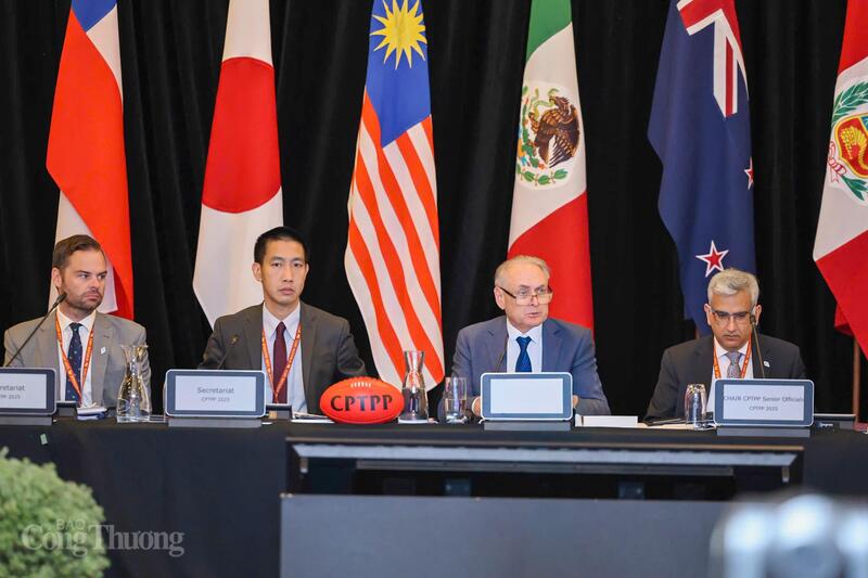 Ban điều hành Hội nghị. Ảnh: Nguyên Minh