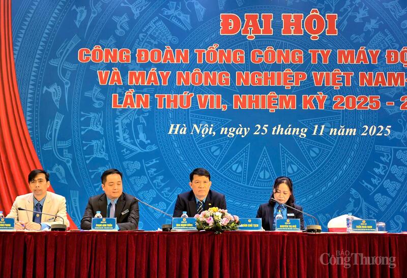 Đoàn chủ tịch điều hành Đại hội