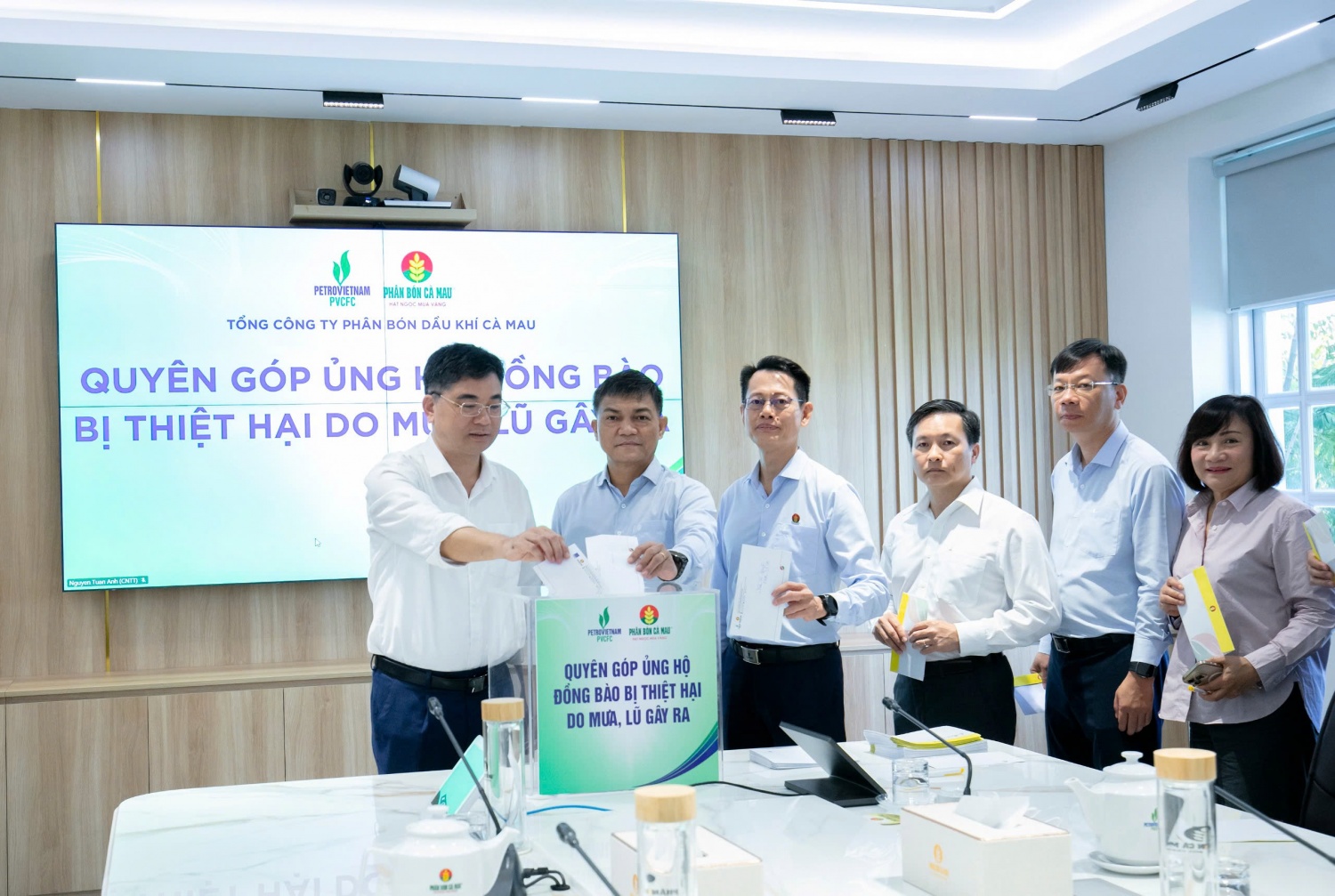 PVCFC tổ chức quyên góp ủng hộ đồng bào miền Trung, Tây Nguyên bị thiệt hại do mưa lũ