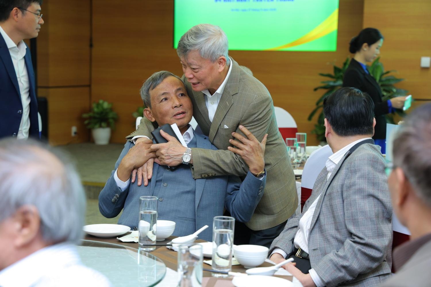 Nhìn lại chặng đường đầy vinh quang và tự hào