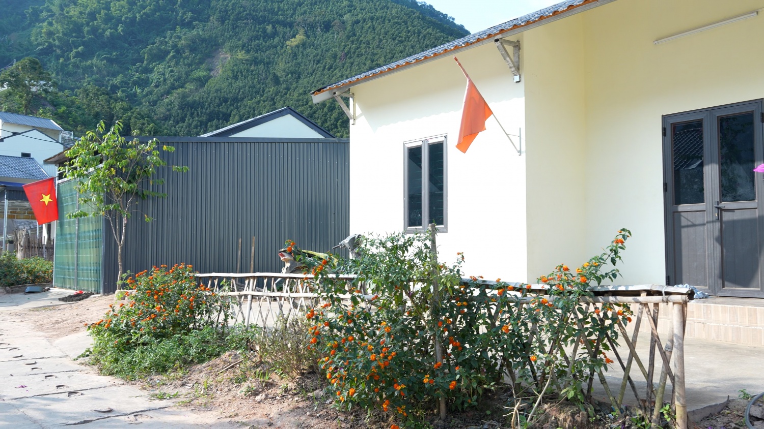 Petrovietnam mang hơi ấm đến vùng cao Lào Cai Petrovietnam mang hơi ấm đến vùng cao Lào Cai