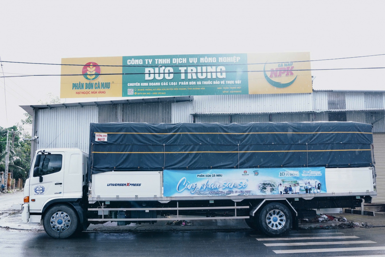 Phân bón Cà Mau hỗ trợ bà con Khánh Hòa khắc phục khó khăn sau mưa lũ