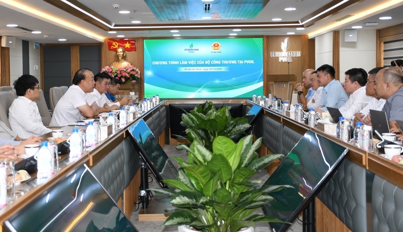 Toàn cảnh buổi làm việc. Ảnh: Thanh Minh.