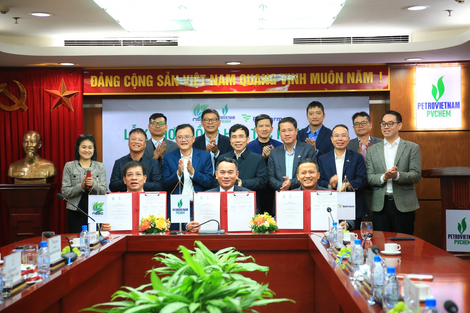 PVChem ký hợp đồng xây dựng Nhà máy Tái chế PET