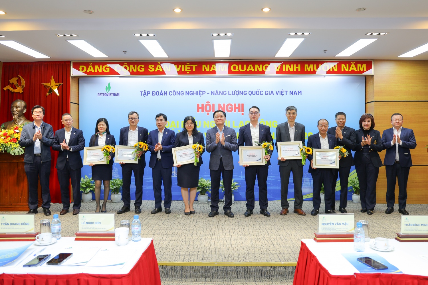 Phát huy tinh thần làm chủ của NLĐ, tạo nguồn lực đưa Petrovietnam phát triển giai đoạn mới Phát huy tinh thần làm chủ của NLĐ, tạo nguồn lực đưa Petrovietnam phát triển giai đoạn mới