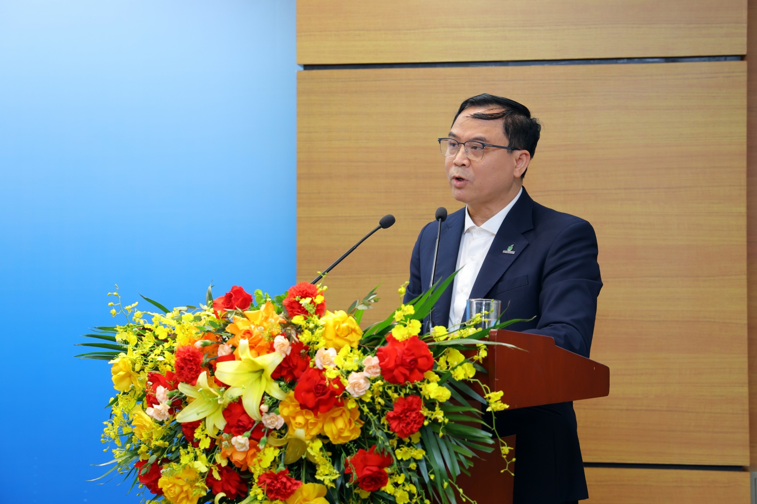 Phát huy tinh thần làm chủ của NLĐ, tạo nền tảng để Petrovietnam phát triển trong giai đoạn mới Phát huy tinh thần làm chủ của NLĐ, tạo nền tảng để Petrovietnam phát triển trong giai đoạn mới