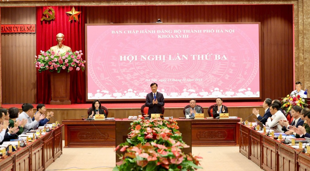 Ban Chấp hành Đảng bộ TP Hà Nội họp bàn về 3 báo cáo quan trọng Ban Chấp hành Đảng bộ TP Hà Nội họp bàn về 3 báo cáo quan trọng