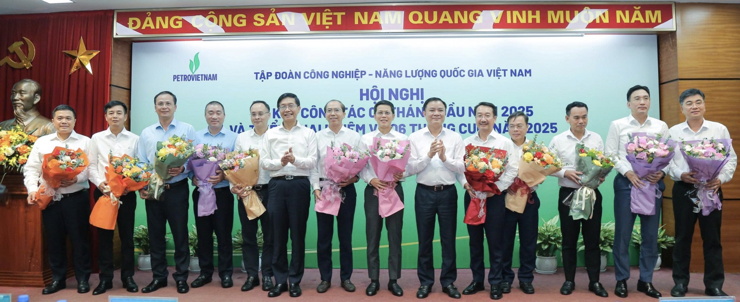 Công tác Tuyên giáo - Dân vận ở Petrovietnam: “Đi” - Có ba chữ “đi”!
