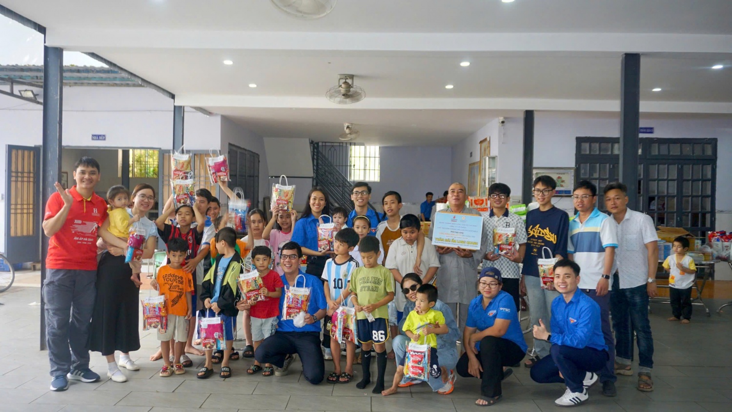 PV Shipyard trao quà tại Mái ấm Long Quang