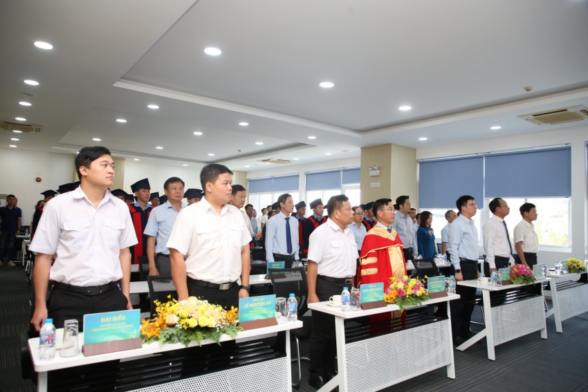 Trường Cao đẳng Dầu khí trao bằng tốt nghiệp cho 24 học sinh nghề Lặn thi công khóa 2024 PV College trao bằng tốt nghiệp cho 24 học sinh lớp Lặn thi công khóa 2024