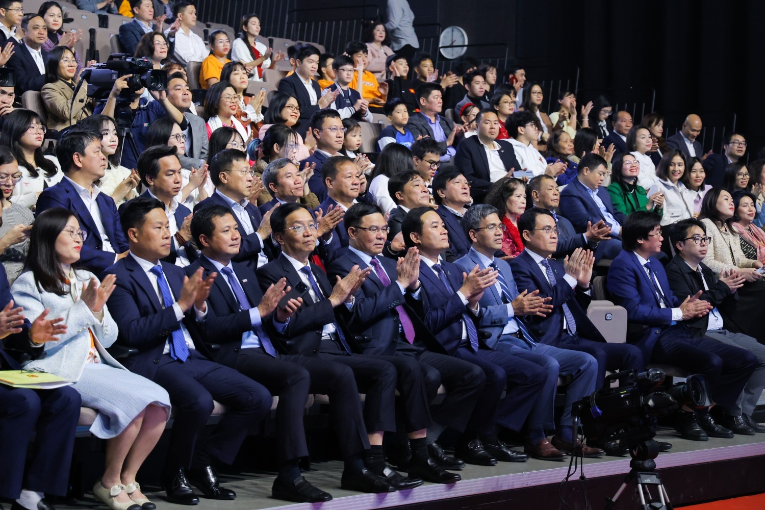 Mạch nguồn tri thức cho nhân lực khoa học - công nghệ quốc gia Mạch nguồn tri thức cho nhân lực khoa học - công nghệ quốc gia