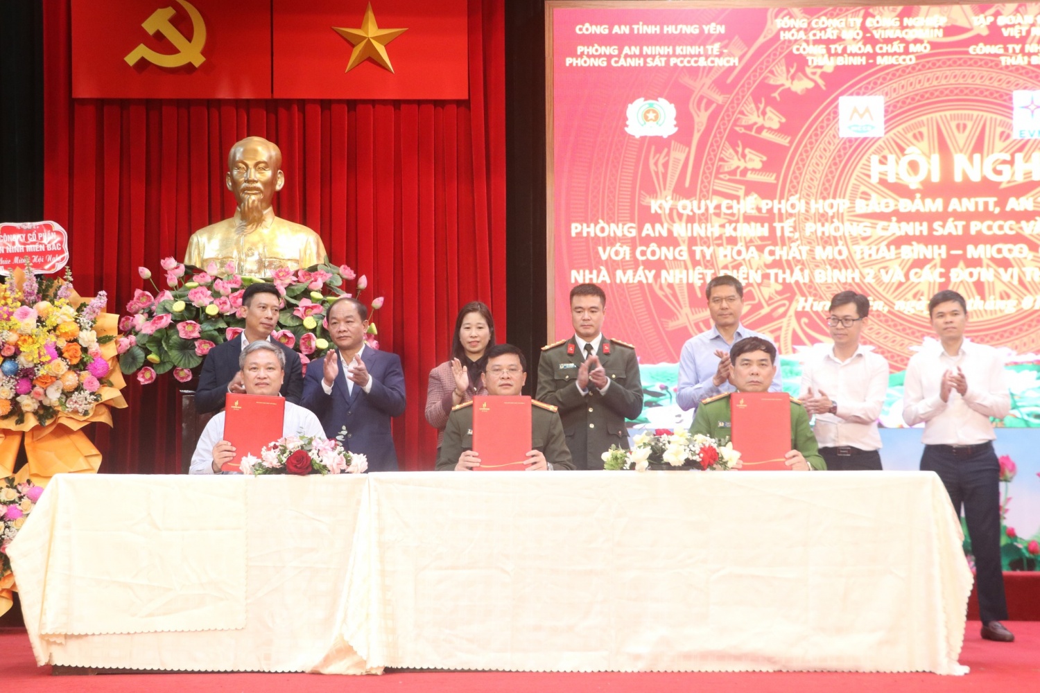 Nhà máy Nhiệt điện Thái Bình 2 tăng cường phối hợp bảo đảm an ninh, an toàn PCCC&CNCH Nhà máy Nhiệt điện Thái Bình 2 tăng cường phối hợp bảo đảm an ninh, an toàn PCCC&CNCH