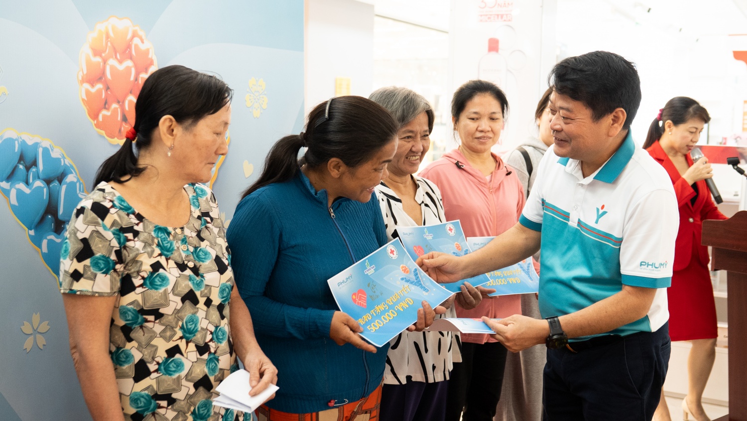 PVFCCo – Phú Mỹ cùng người dân khó khăn sắm Tết