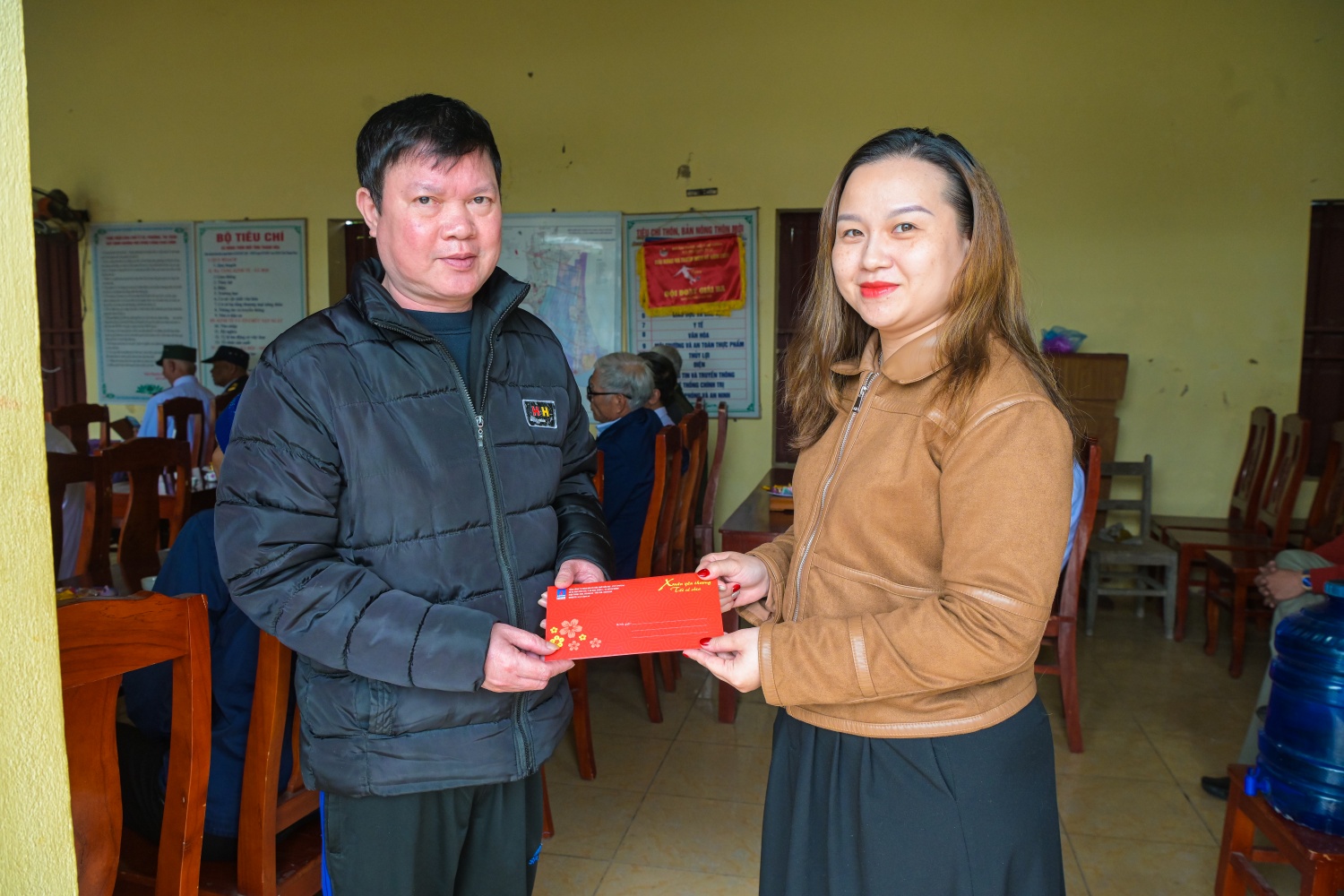 Petrovietnam/PVFCCo – Phú Mỹ lan tỏa nghĩa tình, chăm lo Tết cho người dân và cựu chiến binh khó khăn