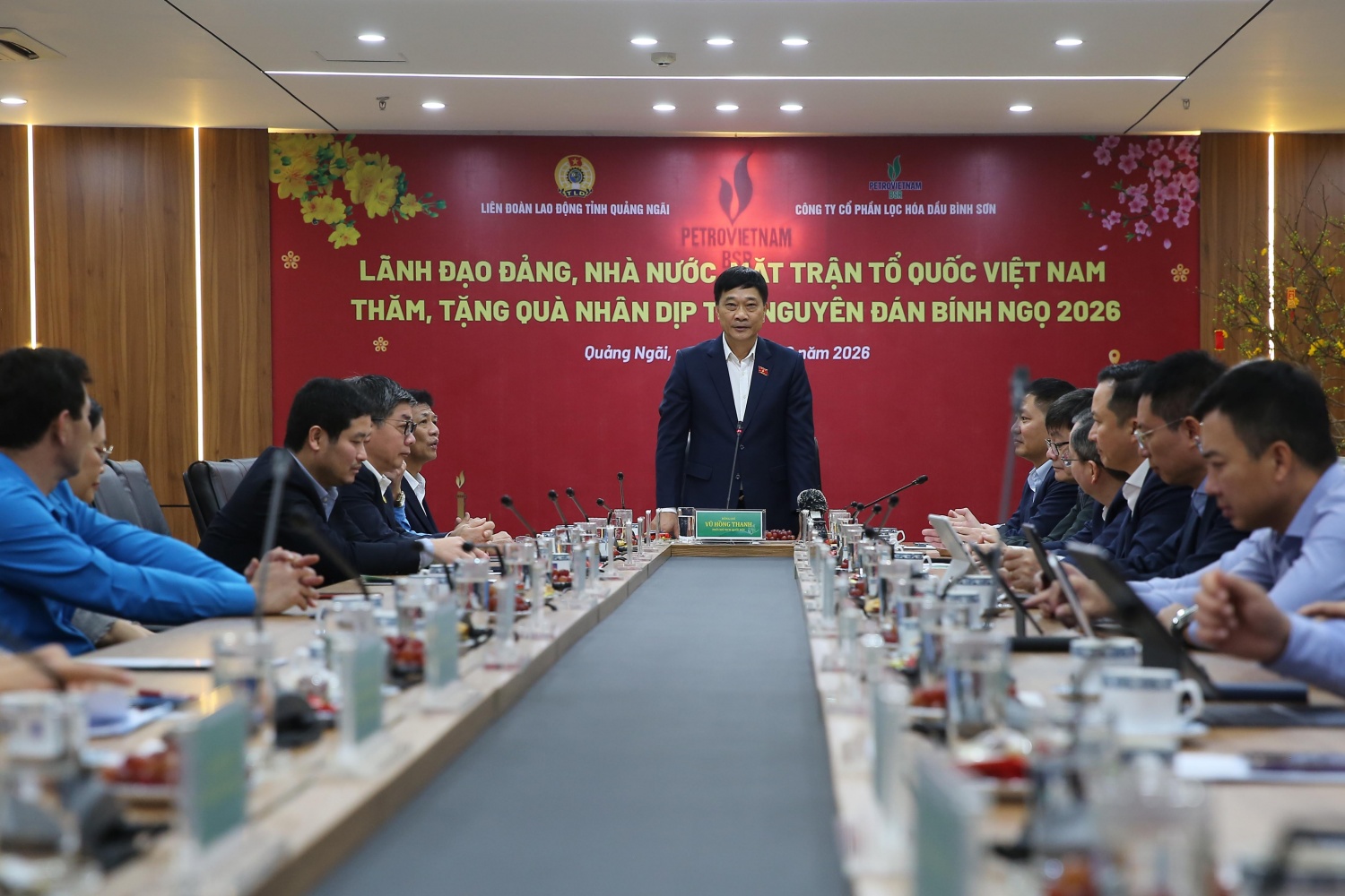 Phó Chủ tịch Quốc hội Vũ Hồng Thanh chúc Tết và tặng quà người lao động BSR