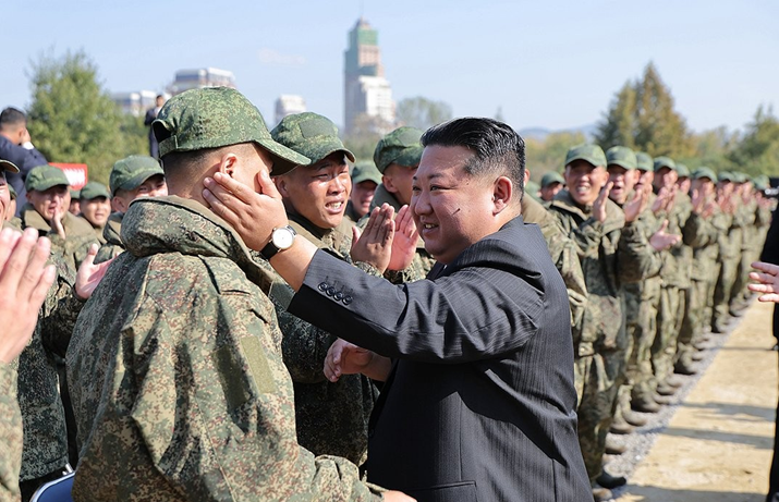 Nhà lãnh đạo Triều Tiên Kim Jong Un tham dự lễ khởi công xây dựng bảo tàng tưởng niệm ở Bình Nhưỡng vào ngày 23/10. Ảnh: KCNA