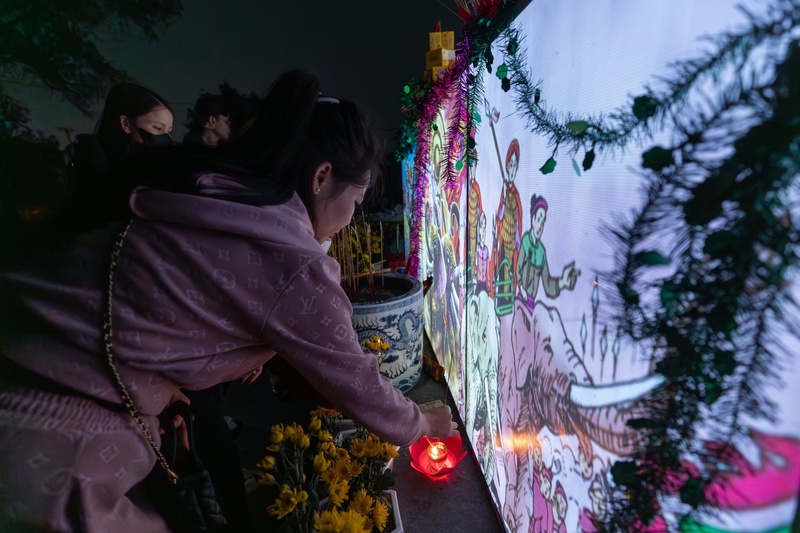 Tương truyền, chợ Âm Dương có từ năm Nhâm Dần 43 sau Công Nguyên, liên quan đến trận chiến của Hai Bà Trưng chống quân Hán xâm lược.