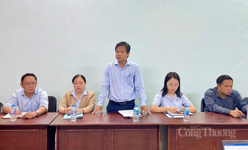 Ông Nguyễn Anh, Giám đốc Công ty Cổ phần Nhiên liệu Tây Đô chia sẻ tại buổi kiểm tra.