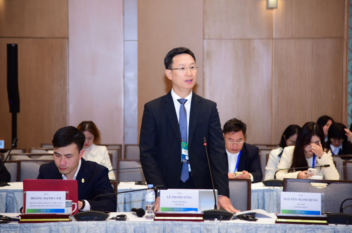 Tại Diễn đàn Kinh tế Việt Nam 2025 - Triển vọng 2026, ông Lê Thanh Tùng, Thành viên HĐQT VietinBank đã gửi đi thông điệp: “Chiến lược của VietinBank là hướng tới phát triển an toàn, hiệu quả và bền vững. Chúng tôi xác định chuyển đổi xanh là một trong những chiến lược quan trọng giúp VietinBank đạt được mục tiêu này”.