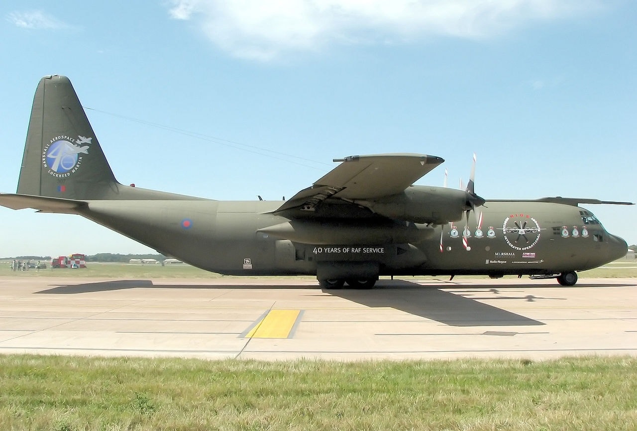 máy bay C-130