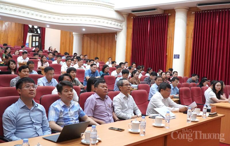 Toàn cảnh buổi họp báo. Ảnh: Phúc Sơn