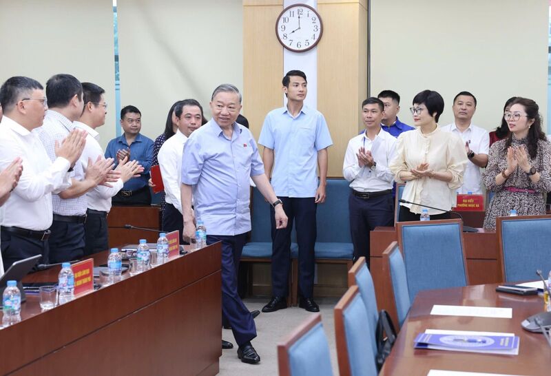 Đồng chí Tổng Bí thư, Chủ tịch nước Tô Lâm tới dự hội nghị.