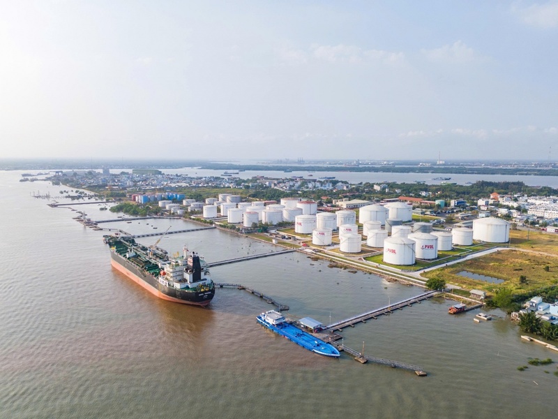 PVOIL chủ động đầu tư, hoàn thành nâng cấp sức chứa etanol tại các kho đầu nguồn để đảm nhận vai trò đầu mối nhập khẩu và là trung tâm phân phối etanol cho các cơ sở pha chế khác ở khu vực lân cận.
