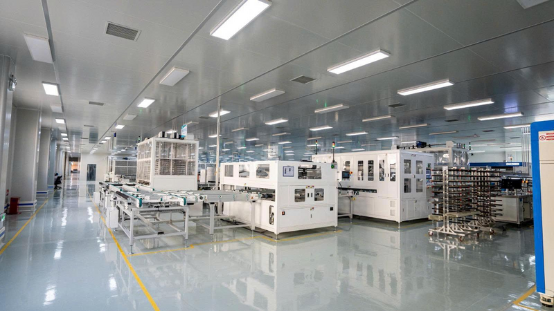 Bên trong nhà máy sản xuất của SKYWORTH PV.