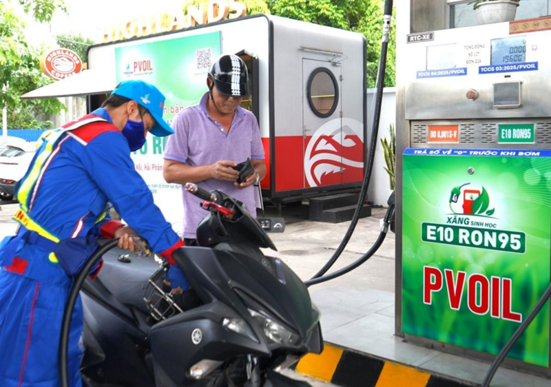 PVOIL chấp nhận việc trả phụ phí, chi phí cao để giữ vững nguồn cung cho hệ thống.
