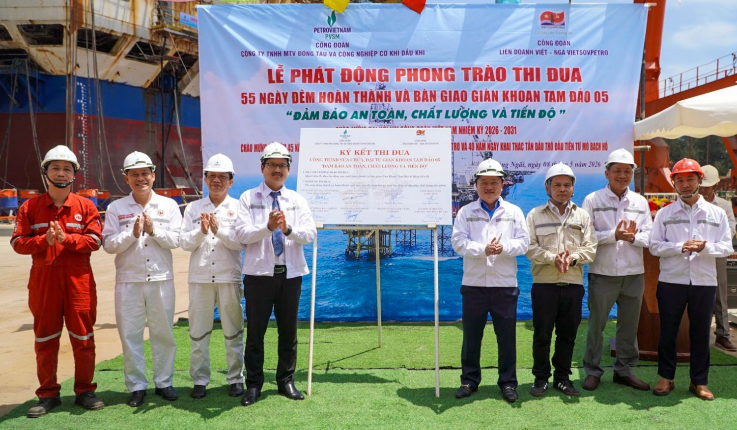 PVSM quyết tâm hoàn thành và bàn giao giàn khoan Tam Đảo 05 trong 55 ngày đêm