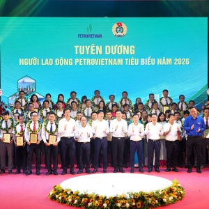 Tuyên dương NLĐ Petrovietnam tiêu biểu - Khởi động Tháng Công nhân, Tháng hành động về ATVSLĐ năm 2026
