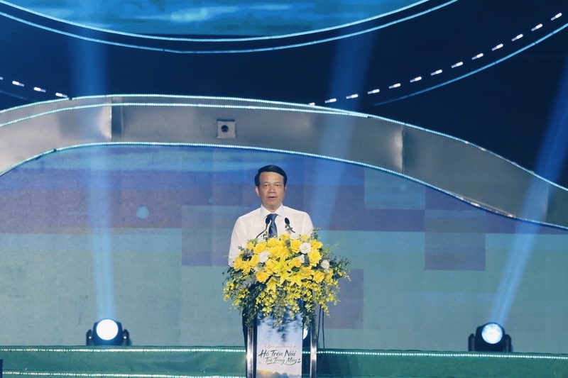 Ông Dương Văn Lượng, Phó Chủ tịch UBND tỉnh Thái Nguyên phát biểu khai mạc chương trình. Ảnh: Lê Hà