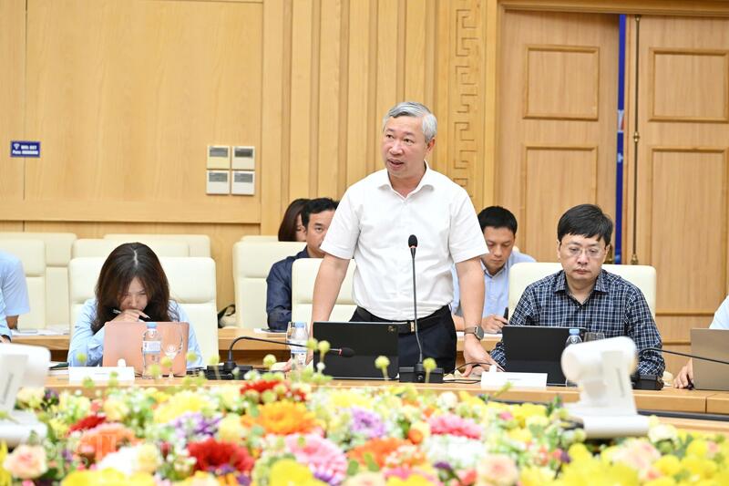 Đại diện một số đơn vị phát biểu. Ảnh: Cấn Dũng