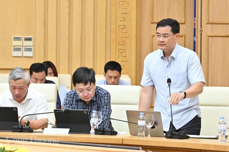 Bộ trưởng Lê Mạnh Hùng làm việc với Vụ Dầu khí và Than - 5