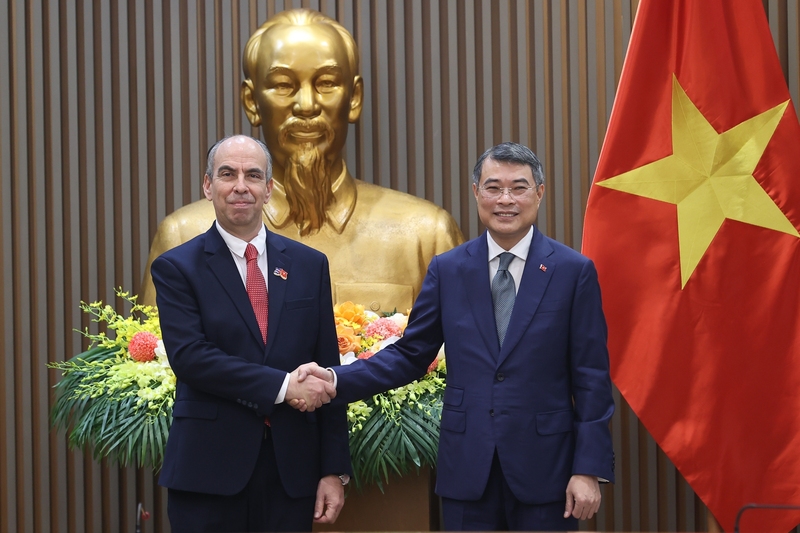 Thủ tướng Chính phủ Lê Minh Hưng tiếp đồng chí Rogelio Polanco Fuentes, Đại sứ đặc mệnh toàn quyền nước Cộng hòa Cuba tại Việt Nam. Ảnh: VGP/Nhật Bắc