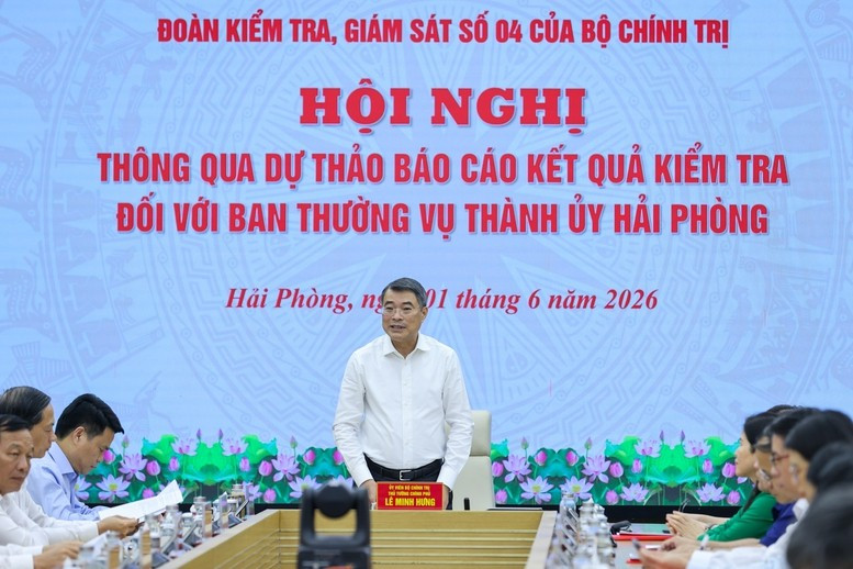 Thủ tướng Chính phủ Lê Minh Hưng, Trưởng đoàn Kiểm tra, giám sát số 4 của Bộ Chính trị chủ trì Hội nghị thông qua dự thảo Báo cáo kết quả kiểm tra, giám sát (đợt 2) của Bộ Chính trị, Ban Bí thư đối với Ban Thường vụ Thành ủy Hải Phòng - Ảnh: VGP
