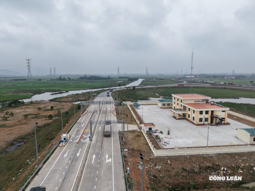 Trạm thu phí trên cao tốc Quốc lộ 45 - Nghi Sơn. dji_20260211105336_0949_d.jpg