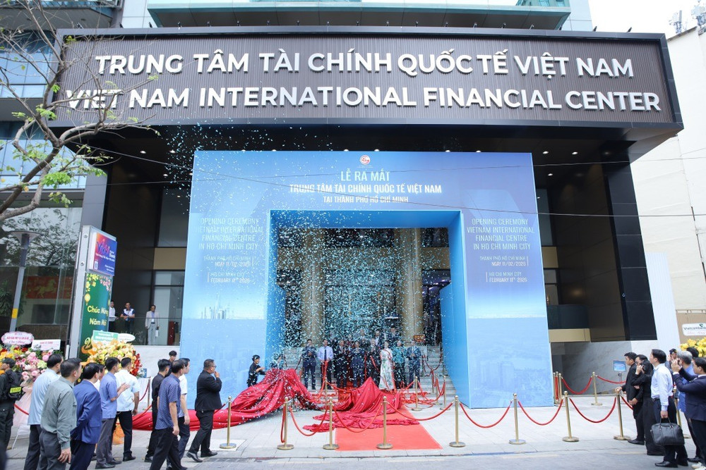 Trung tâm tài chính quốc tế Việt Nam tại tòa nhà số 8 Nguyễn Huệ, Phường Sài Gòn, TP HCM. Ảnh: Dũng Nguyễn 1.jpg