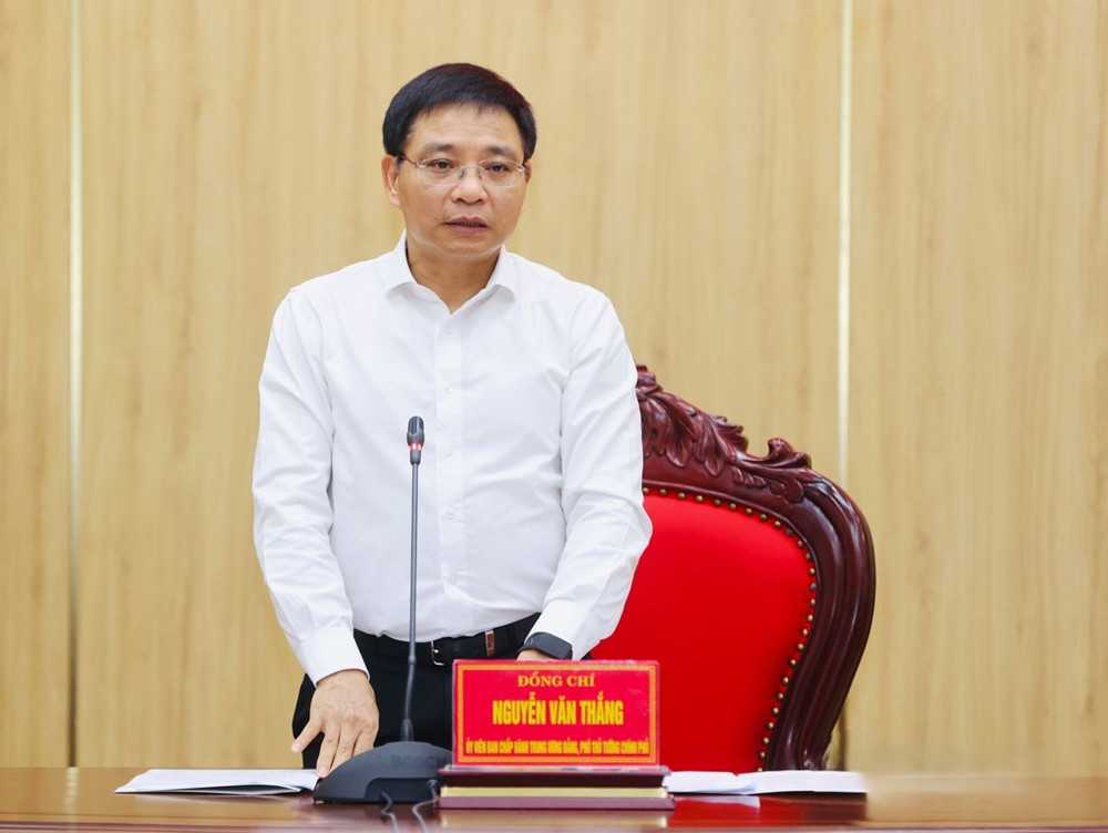 Phó Thủ tướng Chính phủ Nguyễn Văn Thắng phát biểu kết luận buổi làm việc. Ảnh: BNB ninh-binh.jpg