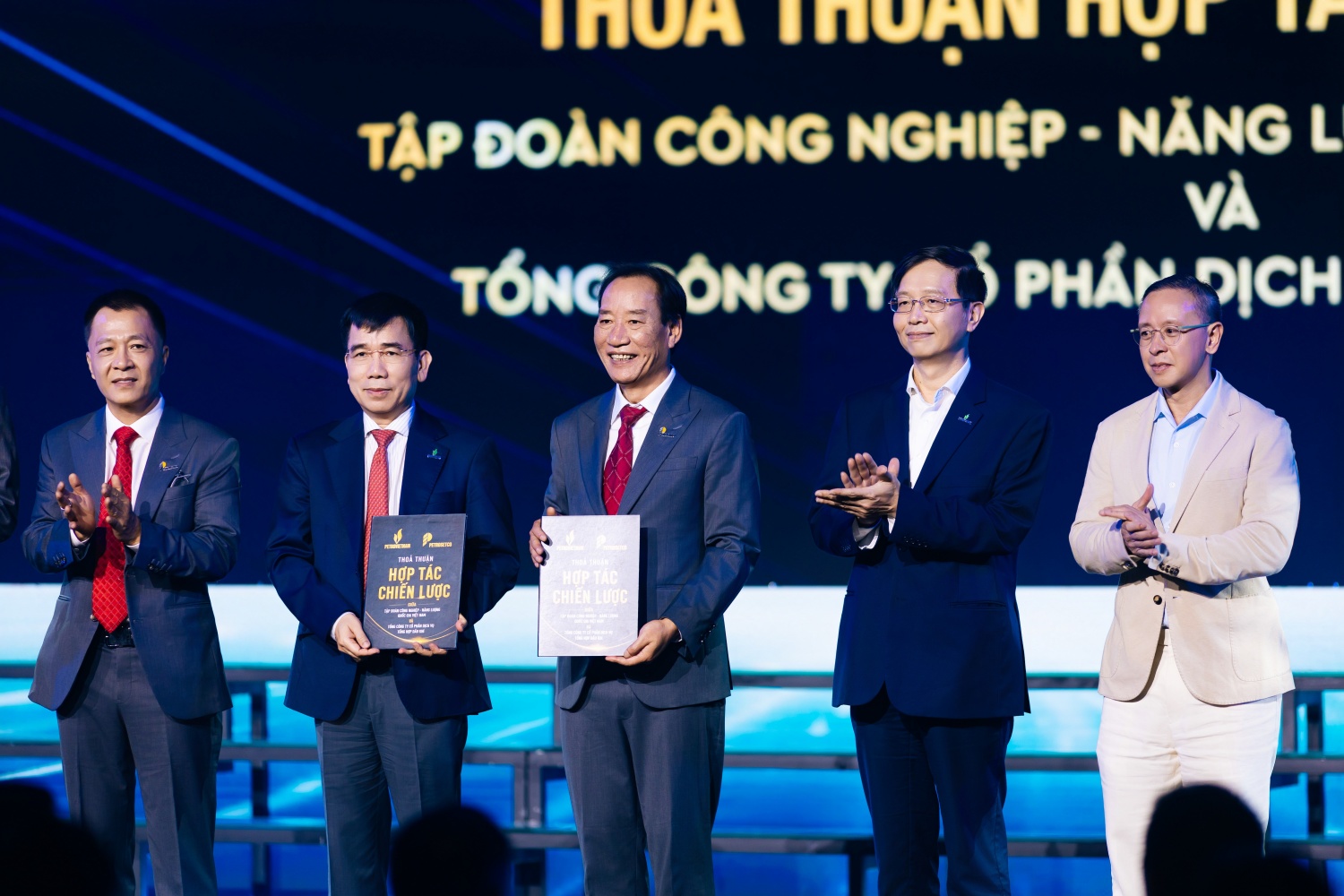 Petrovietnam và PETROSETCO tăng cường liên kết chuỗi dịch vụ năng lượng