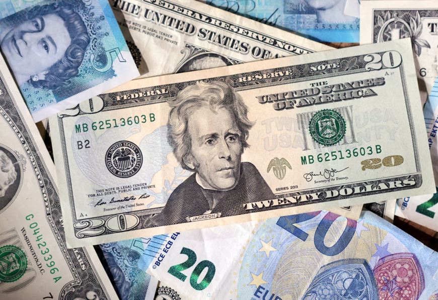 Tỷ giá USD hôm nay (24-7): Đồng USD lập đỉnh 40 năm so với đồng yên