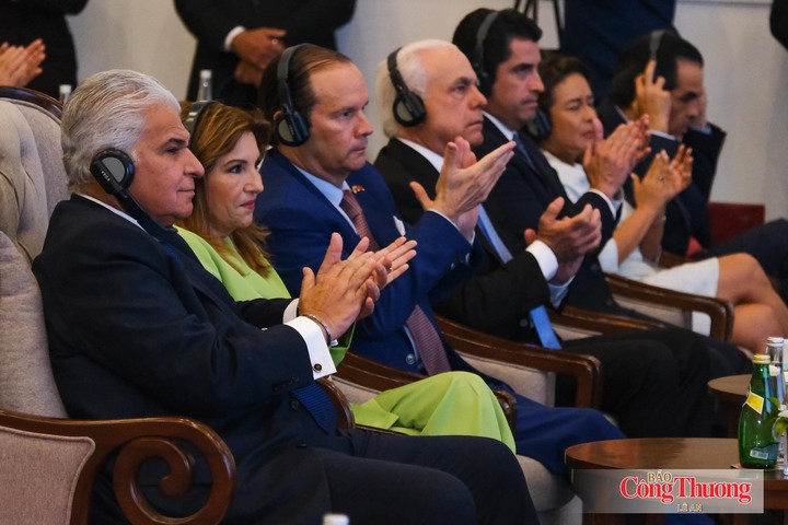 Tổng thống Panama José Raúl Mulino và Phu nhân dự Diễn đàn Doanh nghiệp Việt Nam - Panama.